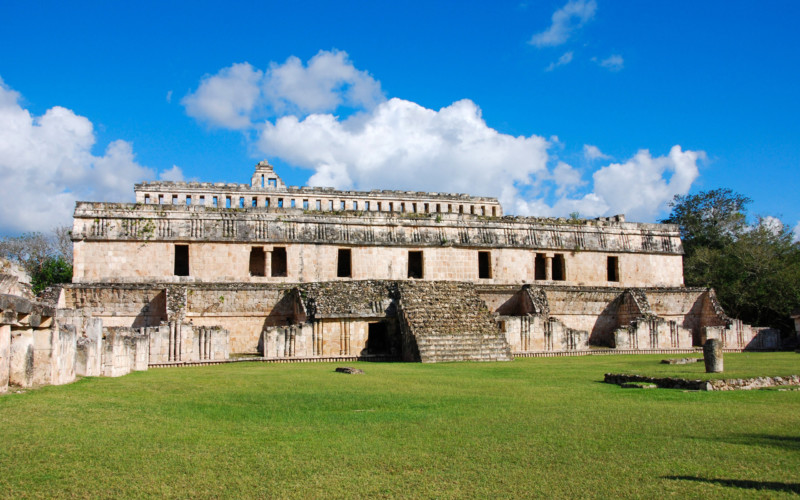 https://yucatan.travel/wp-content/uploads/2019/11/AdobeStock_63981328-scaled-800x500.jpeg