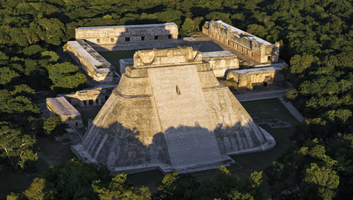 https://yucatan.travel/wp-content/uploads/2019/11/RutaPuuc-Aldeas-Mayas-Region-Yucatán-Uxmal--703x400.jpg