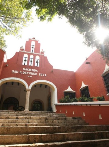 https://yucatan.travel/wp-content/uploads/2019/12/58235586762829024854159550991978084266097730498805613411997897520876545319530-360x487.jpg