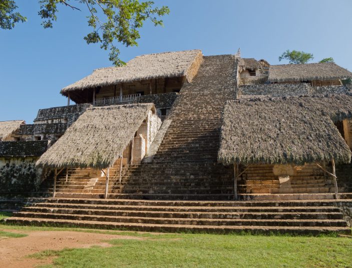 https://yucatan.travel/wp-content/uploads/2019/12/Ek-Balam-Capital-Mundo-Maya-Yucatán-Regiones-1-703x535.jpg