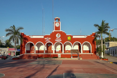 https://yucatan.travel/wp-content/uploads/2019/12/Palacio_municipal_de_Temozón-scaled-450x300.jpg