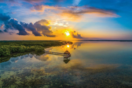 https://yucatan.travel/wp-content/uploads/2019/12/RíaLagartos-450x300.jpg
