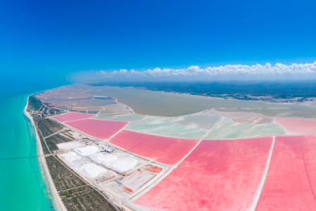 https://yucatan.travel/wp-content/uploads/2019/12/RíoLagartos-Portada-1-450x300.jpg