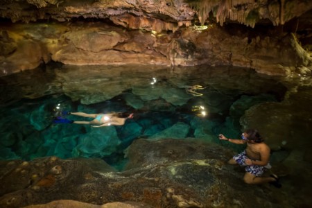 https://yucatan.travel/wp-content/uploads/2019/12/cenote-18-scaled-450x300.jpg