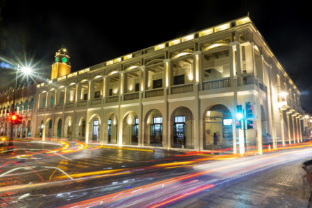 https://yucatan.travel/wp-content/uploads/2019/12/centro-cultural-olimpo_region-merida-scaled-450x300.jpg
