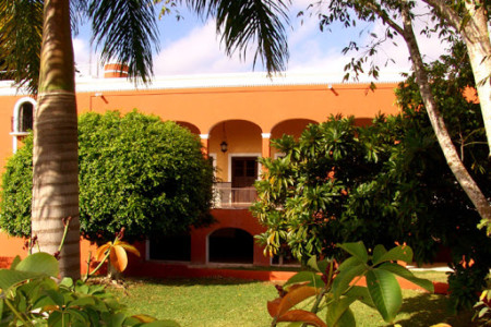 https://yucatan.travel/wp-content/uploads/2020/03/Hacienda-Sotuta-de-Peón--450x300.jpg