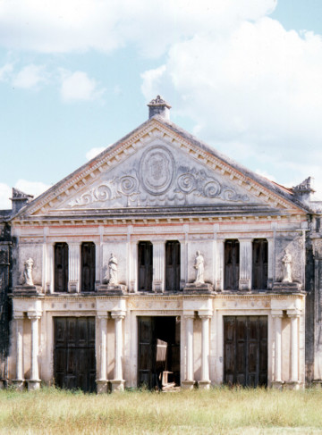 https://yucatan.travel/wp-content/uploads/2020/03/Hacienda-Yaxcopoil-Umán-Fachada01-360x487.jpg