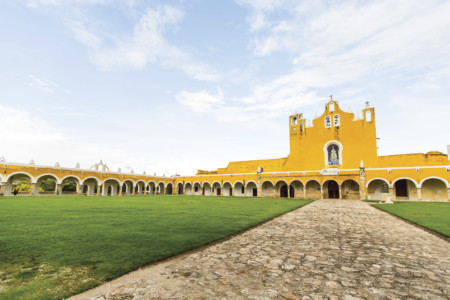 https://yucatan.travel/wp-content/uploads/2020/03/Izamal-Yucatan-Xixamal-0017-450x300.jpg