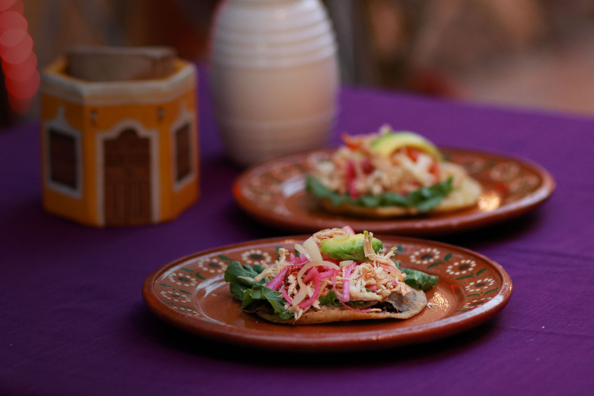 365 Sabores en Yucatán - No. 245 Antojitos de tradición yucateca: salbutes  y panuchos