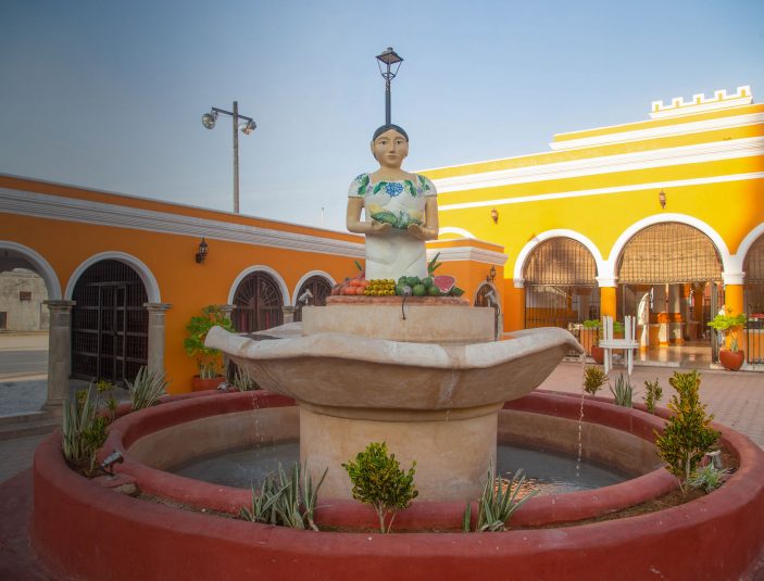 https://yucatan.travel/wp-content/uploads/2020/11/365-sabores-en-yucatán-Mercado-tradicional-de-Espita-4-703x535.jpg